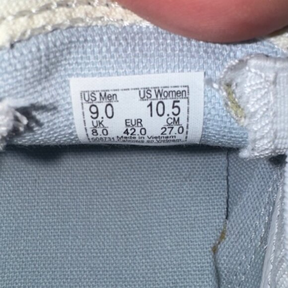 Vans - Picture 3 of 3